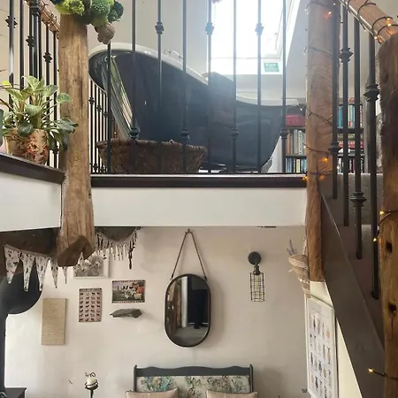 Rosie's Barn Lodge *